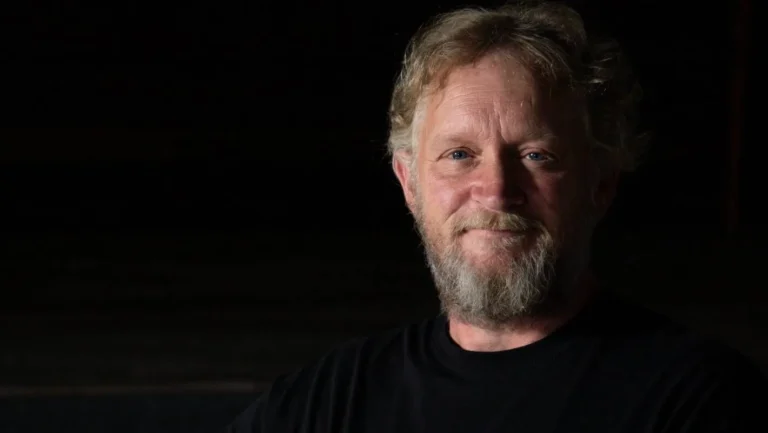 Valentine Michael Manson: Analyse zu Figur, Mythos und Bedeutung